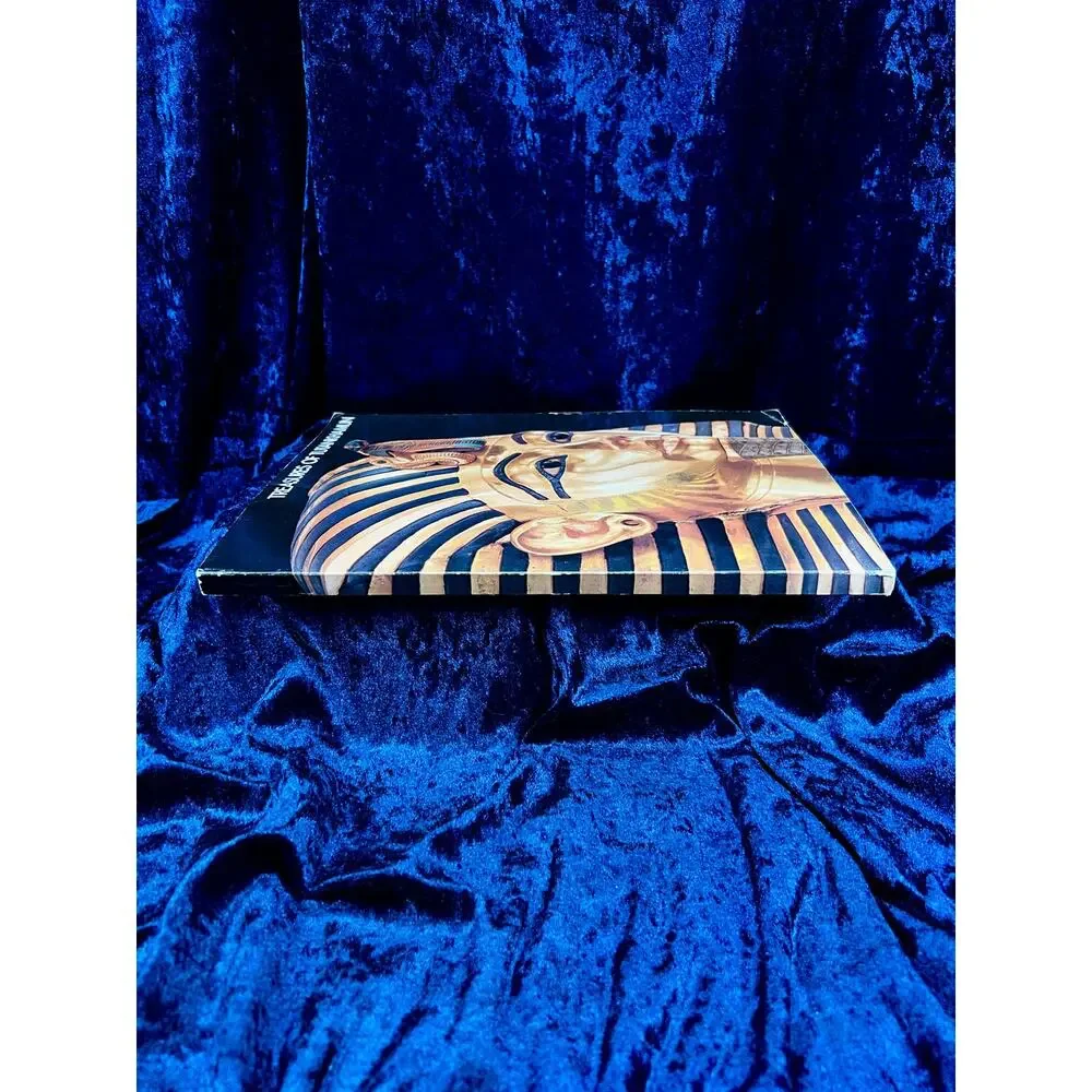 Vintage Treasures of Tutankhamun Exhibition Catalog 1976 Metropolitan Museum